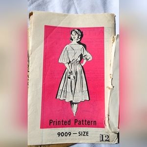 COPY - Vintage Mail Order sewimg Pattern uncut rare